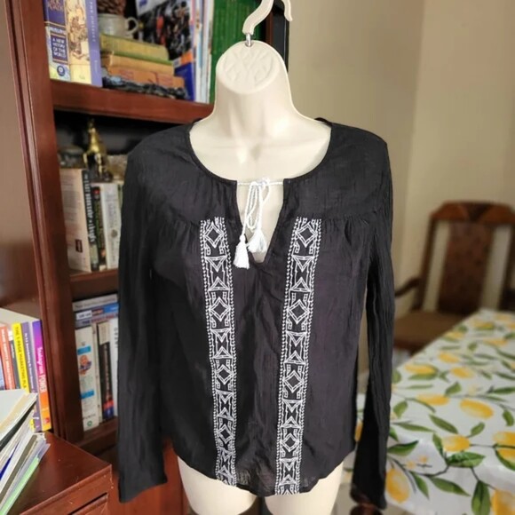 Decree NWT Black Long Sleeve Blouse Size Medium - Picture 3 of 3